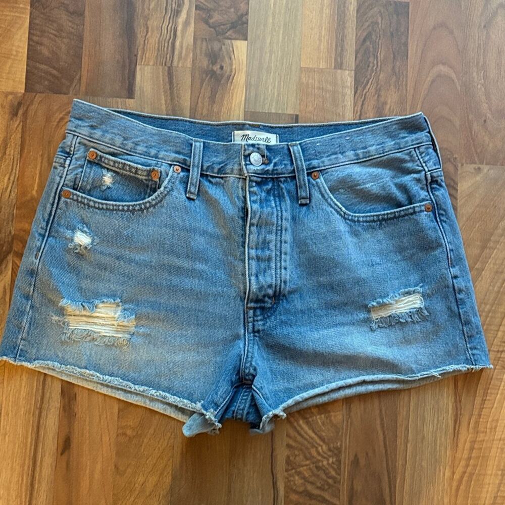 Madewell Woman’s Size 30 Light Blue Distressed Denim Cutoff Shorts